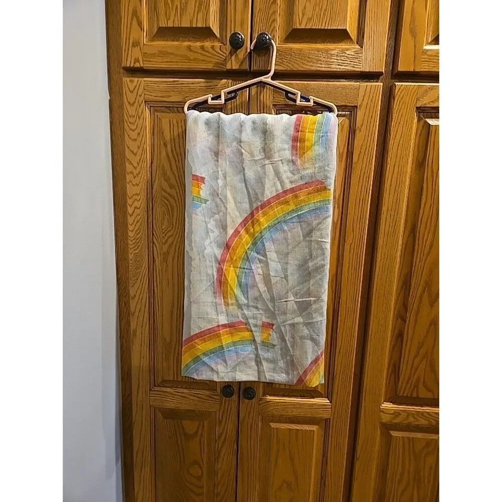 Vintage RN 64155 1 Full Bed Rainbow Cloud Flat Sheet 77 x 97